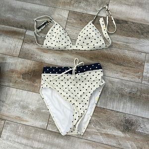 Summersakt size 2 navy & cream print suit